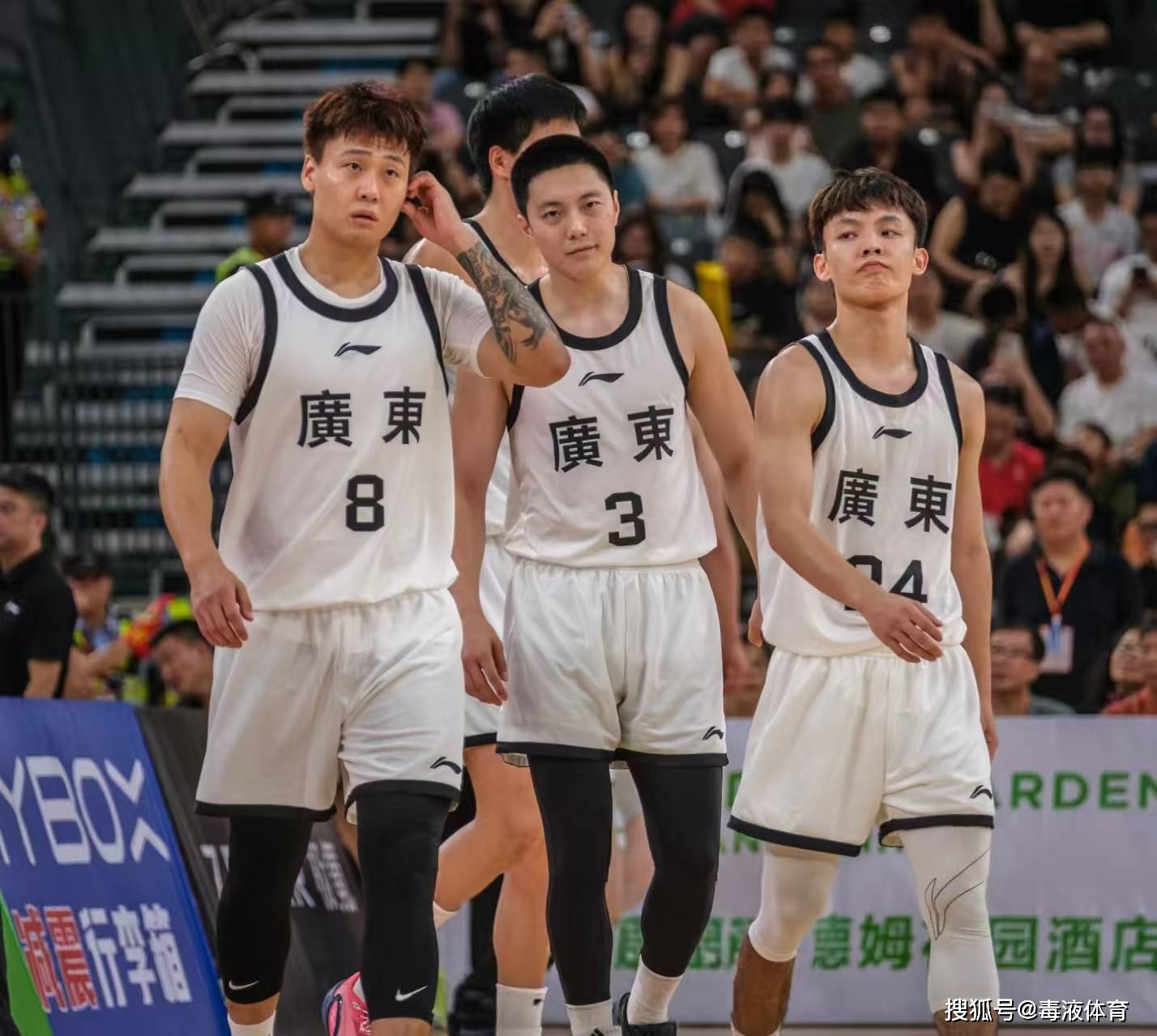 爱游戏官网-集结日体能课后；广东宏远遗憾出局备战CBA季后赛；信心回归；年轻球员得到机会的简单介绍